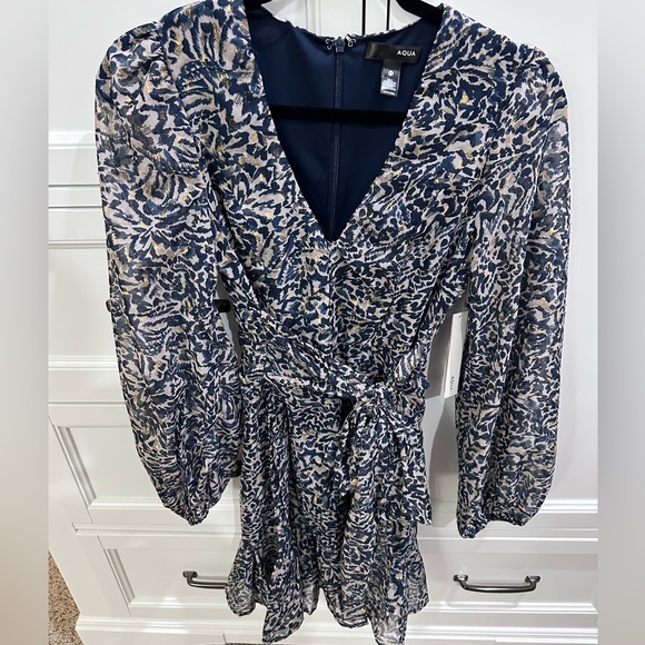 NWT Aqua Cocktail Dress Wrap Plunge Long sleeve Navy and Cream Animal Print - Picture 4 of 8